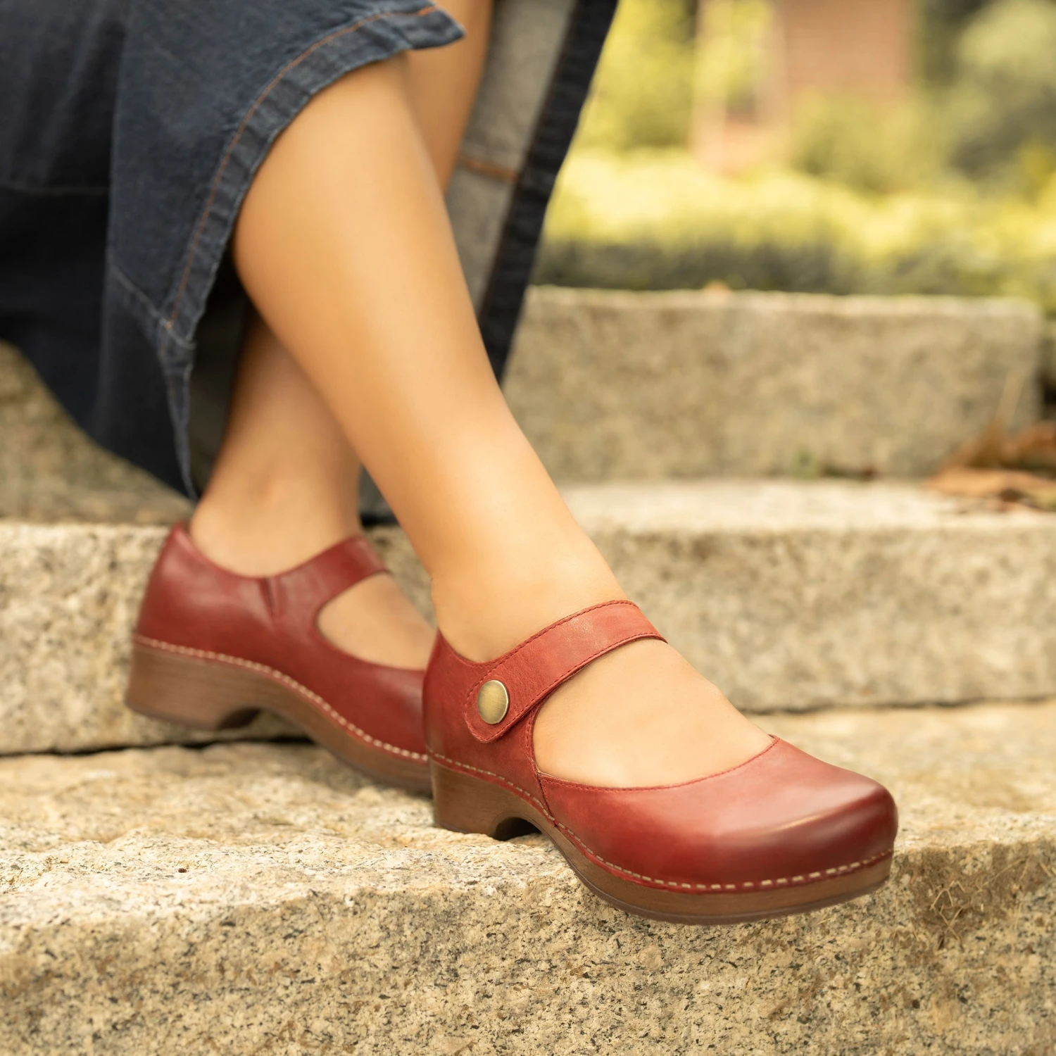 Daily Step Shop -Daily Step Shop Barnes PDP Beatrice red onfoot