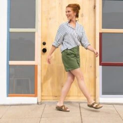 Dansko Dayna Tan Suede -Daily Step Shop S23 PDP Dulce Dayna Tan 2400x2400 1