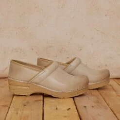 Dansko Professional Sand Milled Burnished -Daily Step Shop S24 Professional Sand 0212 2400x2400 b020acc2 a3f6 49e1 bab8 b8c6deee560c